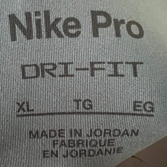 Nike Pro Dri-FIT Women's High-Rise Pocket Leggings - Picture 6 of 6